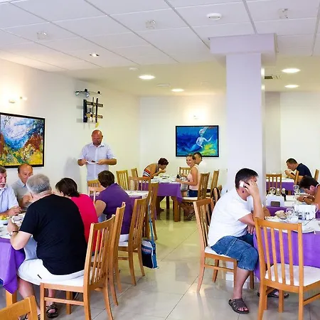 Hotel Sirena Podgora (Split-Dalmatia)