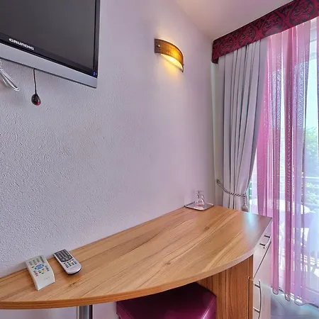 Sirena 3* Podgora (Split-Dalmatia)