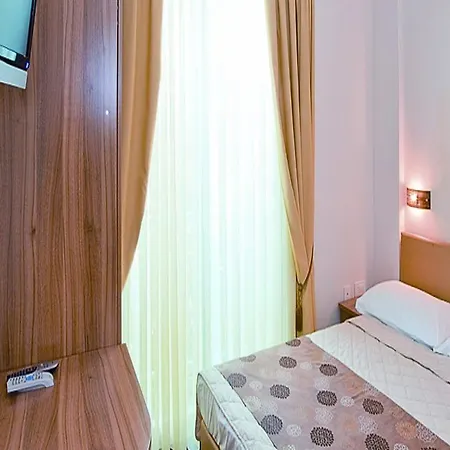 Hotel Sirena Podgora