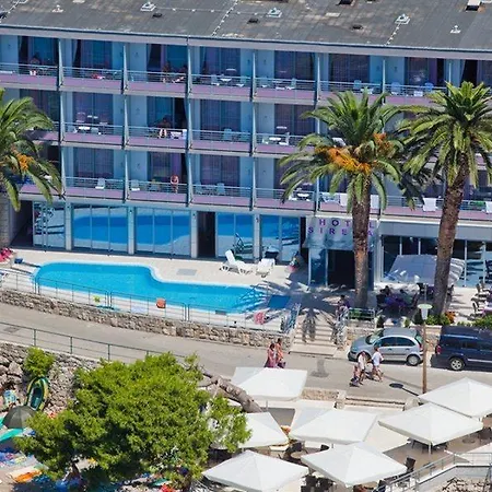 ホテル Sirena ポドゥゴラ