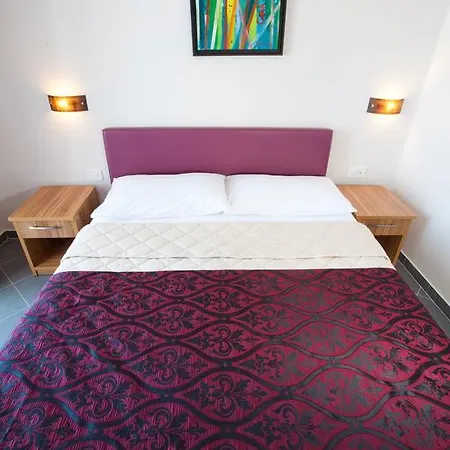 Sirena Hotell 3*